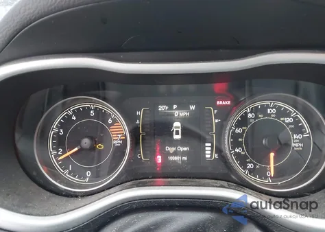 2018 Jeep Cherokee Latitude Plus 4X4 z USA, uszkodzony, nr VIN 1C4PJMLBXJD530471